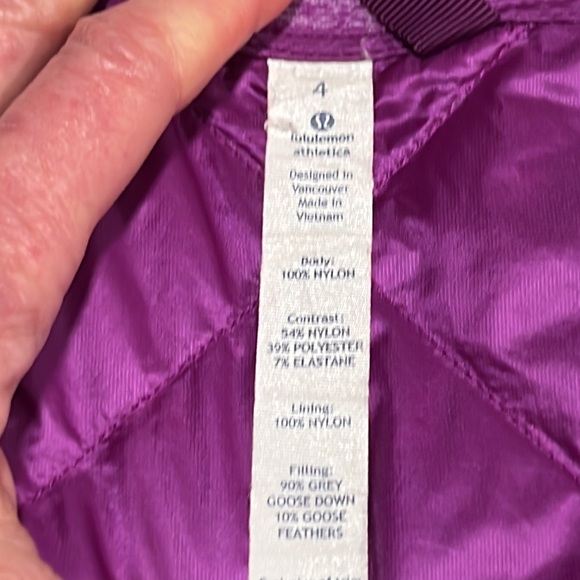 Lululemon Down for a Run Vest - Picture 6 of 7